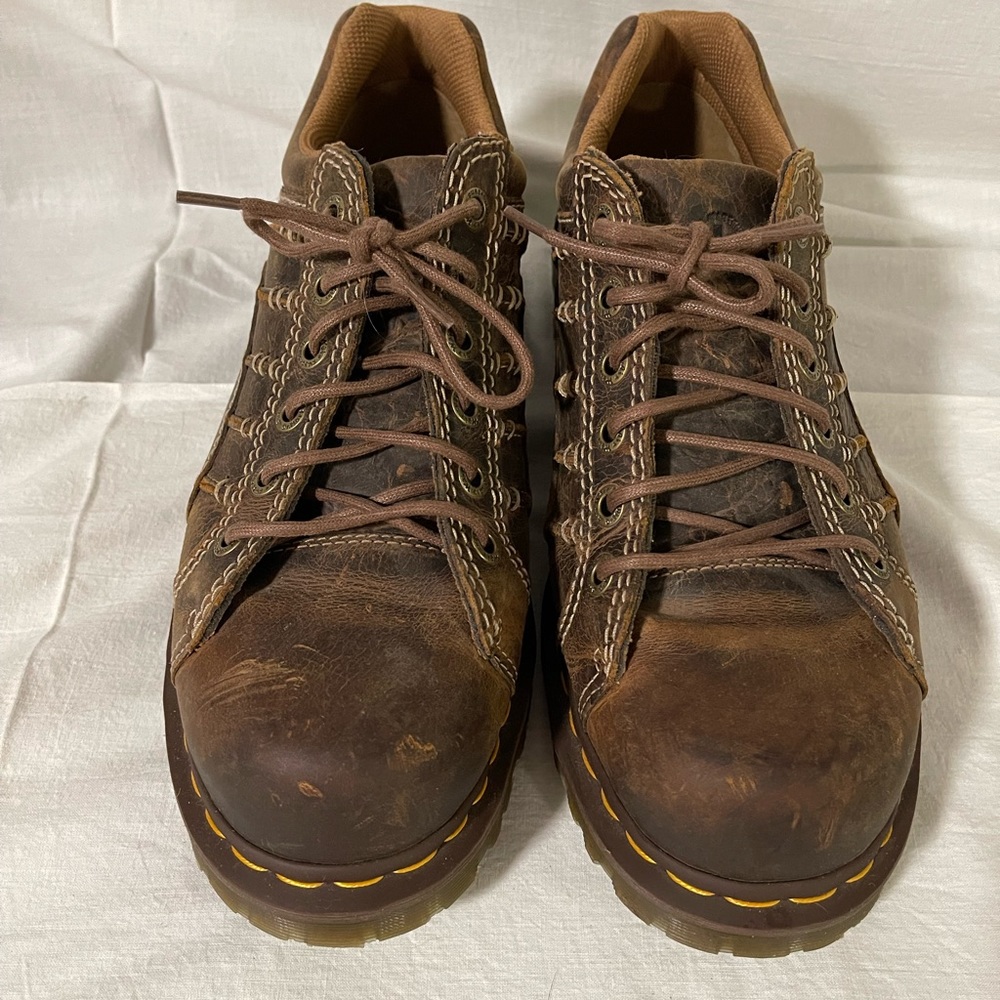 Mens size 11 Dr. Martens